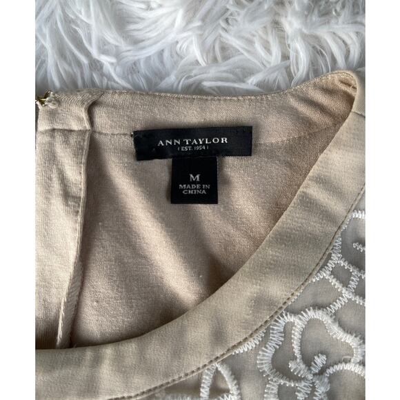 ANN TAYLOR  Sleeveless Blouse Embroidered Women Sz M Gently Used - Picture 5 of 6